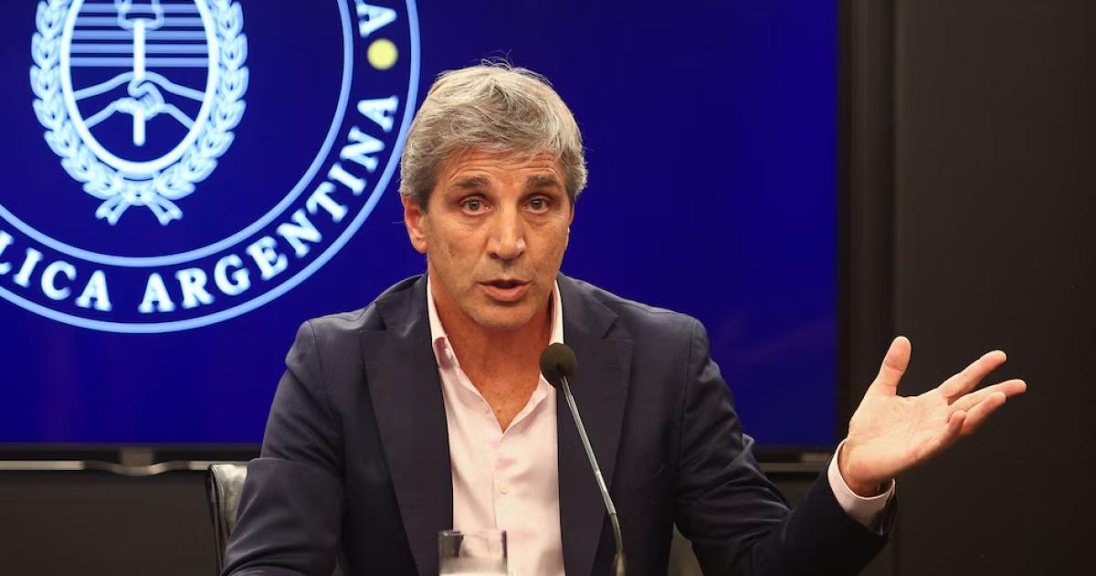 El ministro de Economía Luis Caputo