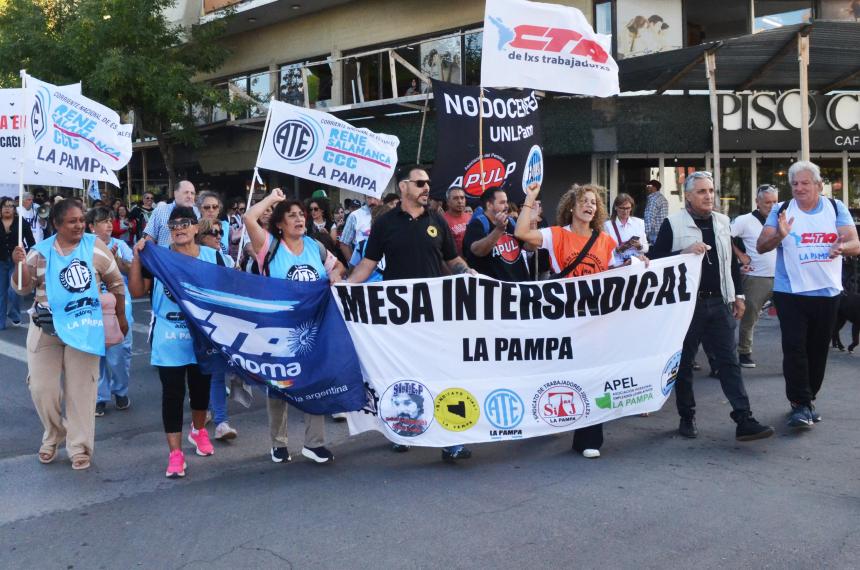 La Multisectorial de gremios salioacute a la calle contra la reforma laboral