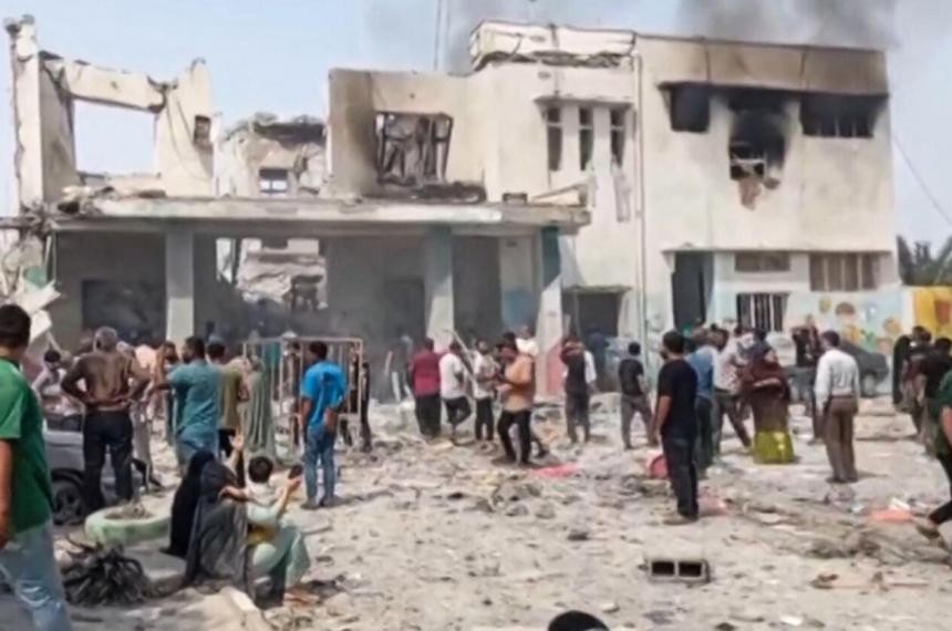 Tras los bombardeos ordenados por Donald Trump y las fuerzas israelíes un misil impactó en una escuela de Minab dejando un saldo de 24 víctimas fatales