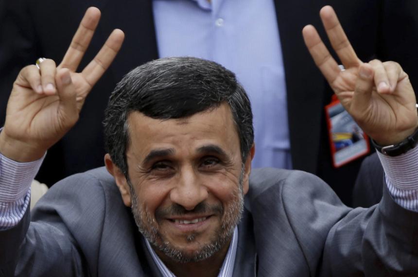El ex presidente Mahmoud Ahmadinejad firmante del Memorandum de Entendimiento por AMIA con Cristina K