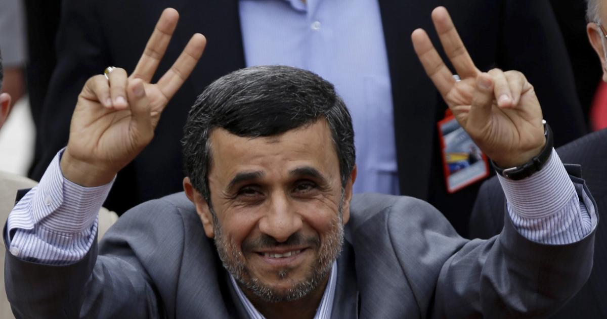 El ex presidente Mahmoud Ahmadinejad firmante del Memorandum de Entendimiento por AMIA con Cristina K