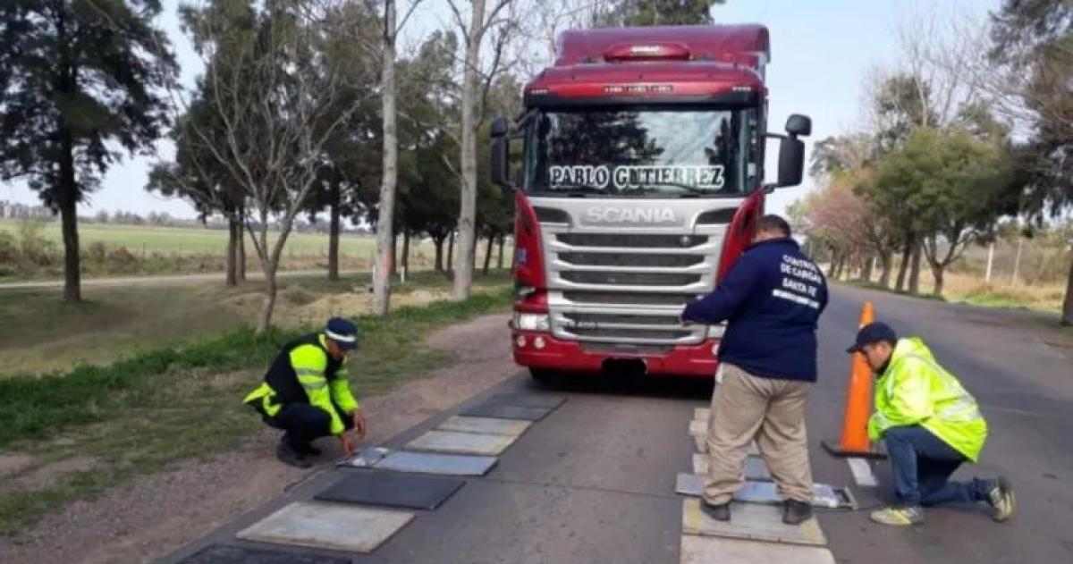 Multan a dos camiones por circular con exceso de peso por las rutas provinciales