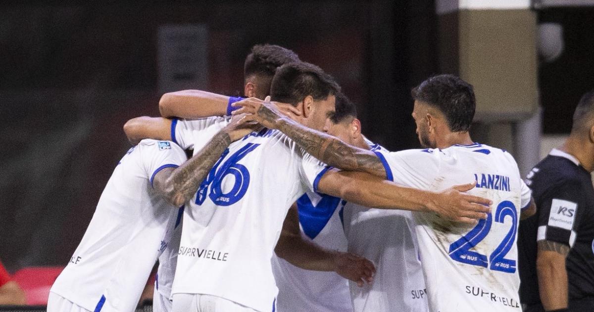 Veacutelez vencioacute a Estudiantes y se distancioacute