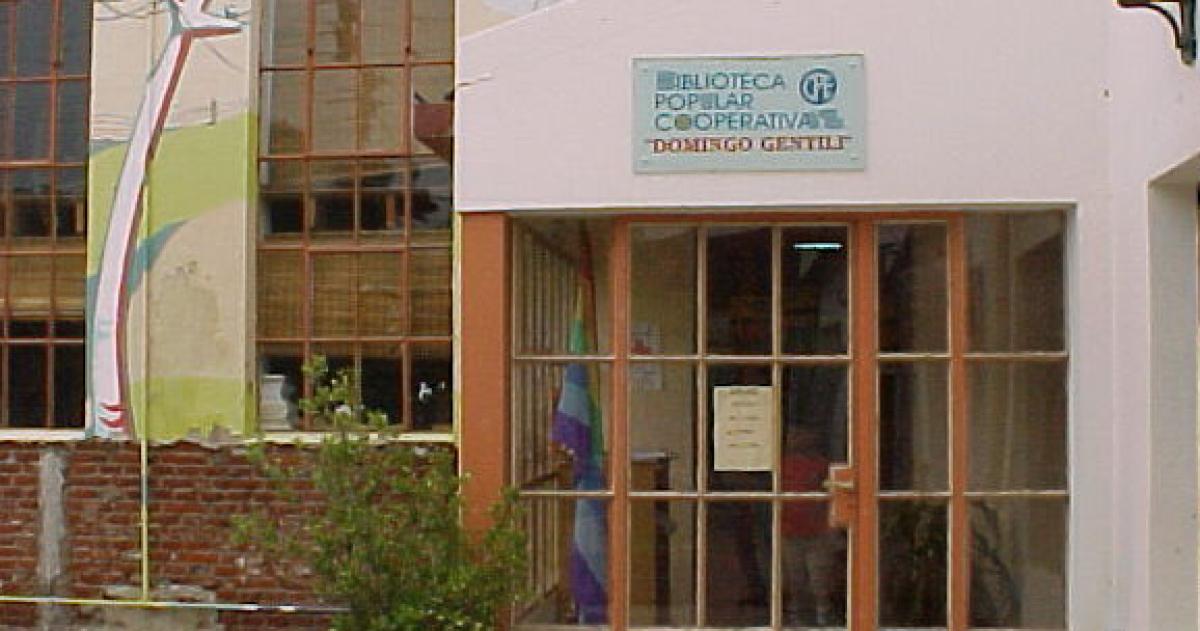 Ampliacutean horario de atencioacuten en la biblioteca Gentili