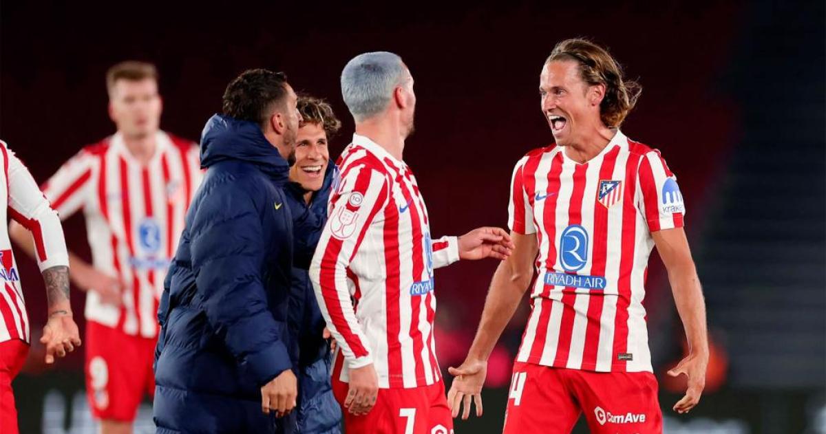 El Atleacutetico a la final de la Copa- Sufrioacute una paliza en el Camp Nou pero el 4-0 de la ida fue el seguro de vida