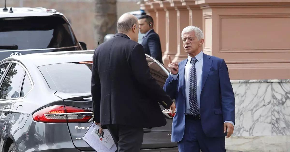 El ministro oficializar� su salida este miércoles por razones personales y desgaste en la gestión