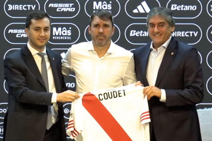 No vine a un cumpleantildeos- Coudet asumioacute en River con el cuchillo entre los dientes
