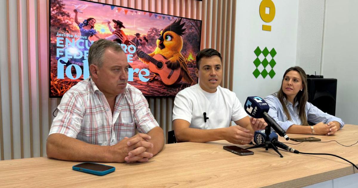 Arauz hace su tradicional Encuentro Federal de Folklore