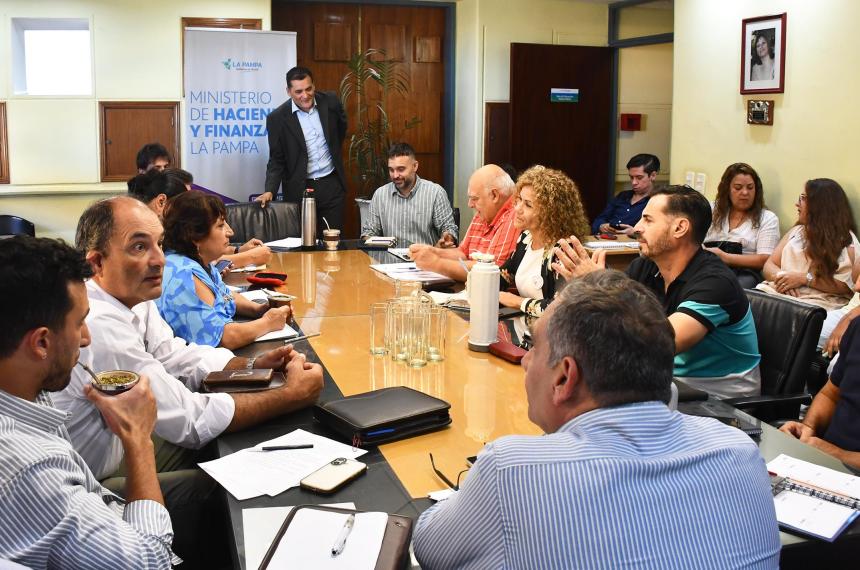 El Gobierno convocoacute a paritarias para el 10 de marzo