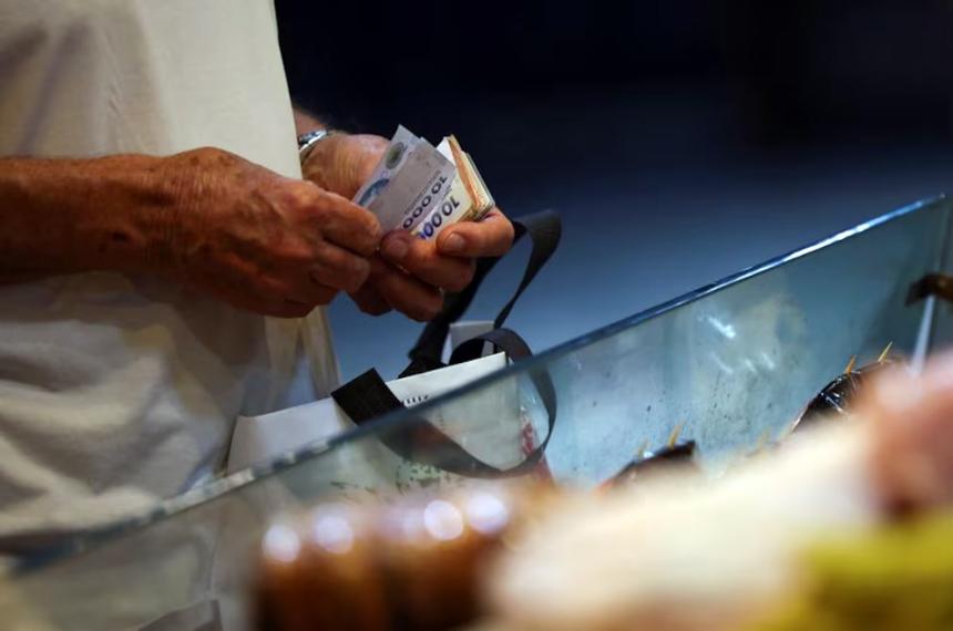 Los analistas que consulta el BCRA ajustaron al alza sus proyecciones de inflación