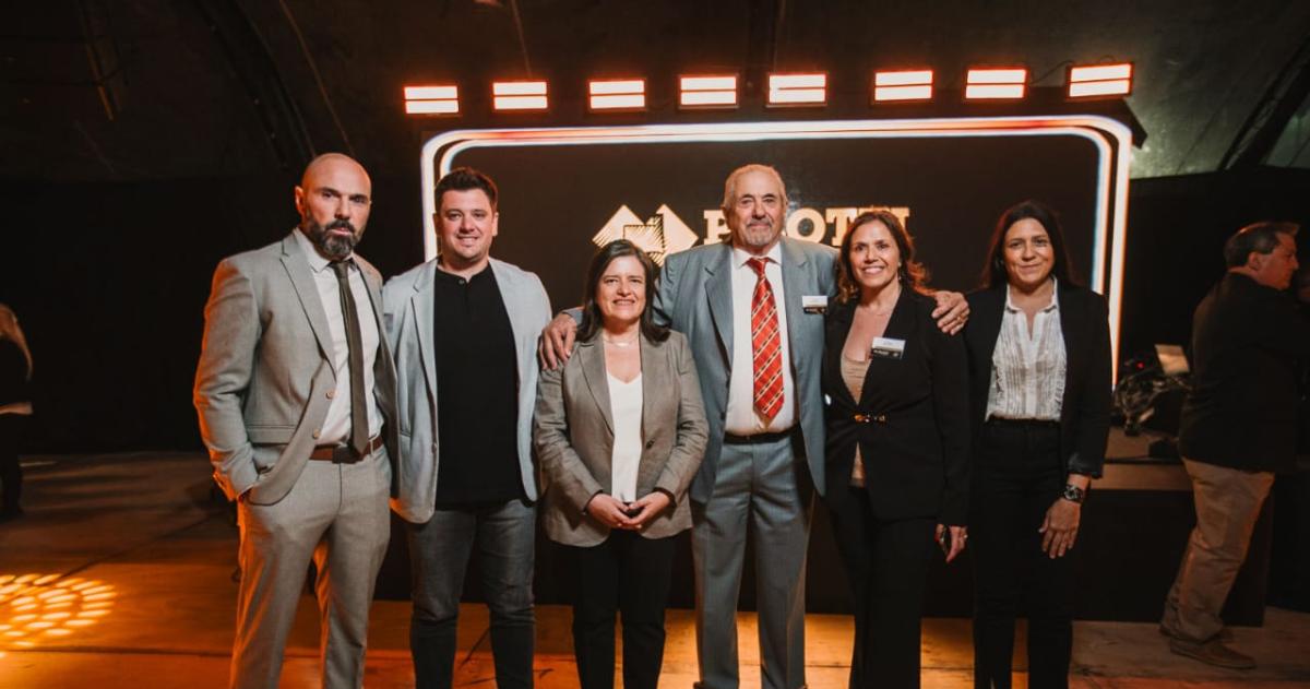 El año pasado la empresa Pilotti celebró sus 45 años- frente a la crisis tienen en claro que lo �ltimo que se tocan son las fuentes laborales