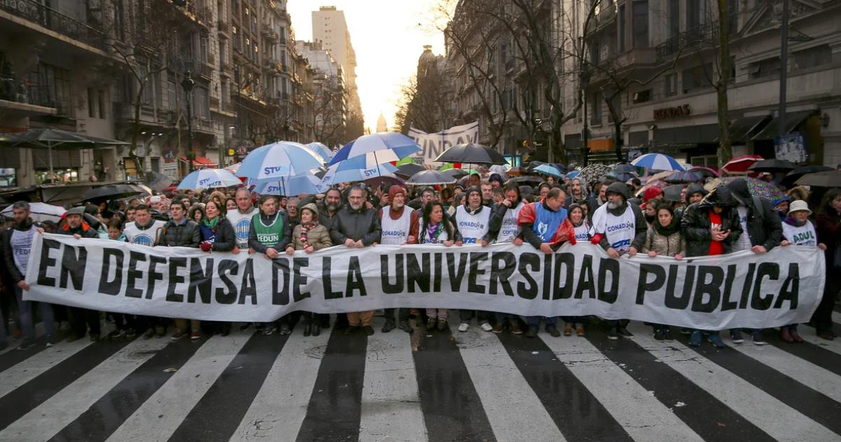 Primero paro universitario a nivel nacional por recomposición salarial