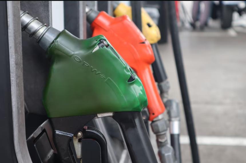 El aumento del precio internacional del crudo podría trasladarse a los surtidores argentinos si los valores se mantienen en el tiempo