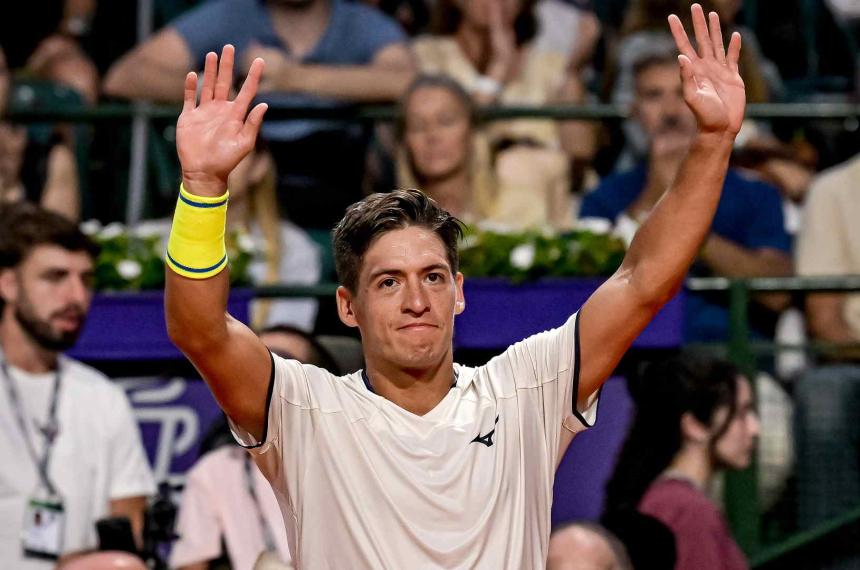 Sebasti�n B�ez festeja un gran triunfo ante Jiri Lehecka