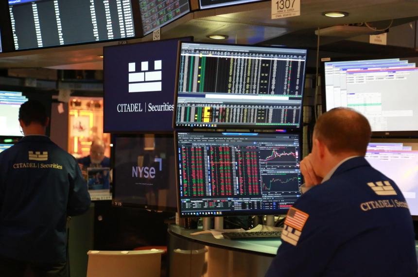 El riesgo país sube 18 puntos en el inicio de la semana