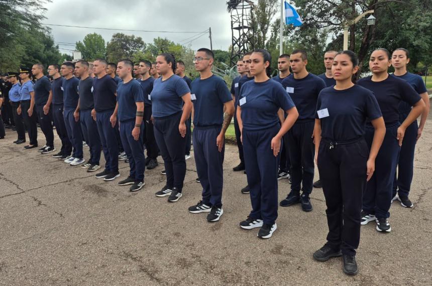 Arrancoacute otro ciclo lectivo en el Instituto Policial