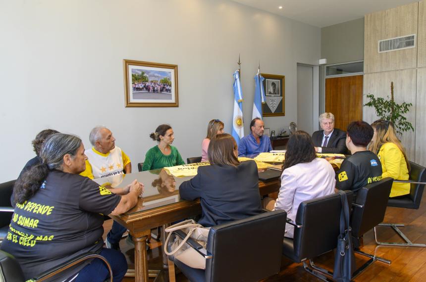 El encuentro del gobernador Ziliotto con los integrantes de Estrellas Amarillas