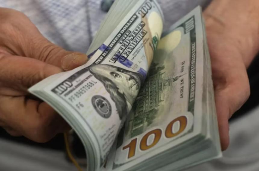 Dólar y Riesgo País vuelven a valores m�s bajos