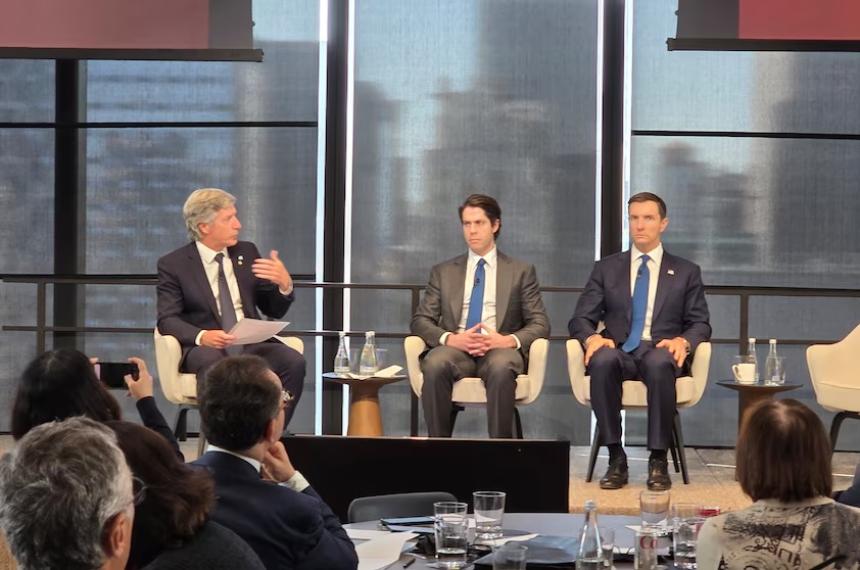 El panel se tituló Financiando el futuro