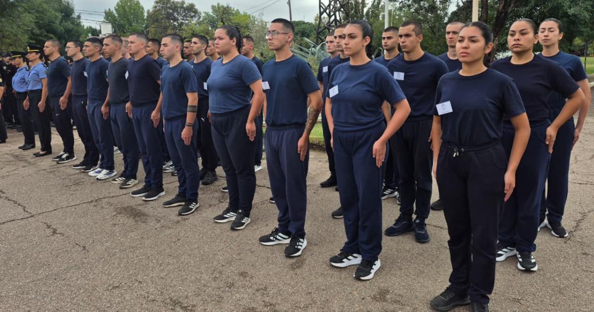 Arrancoacute otro ciclo lectivo en el Instituto Policial