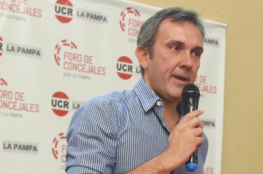 La UCR tambieacuten le marca la cancha a Ravier