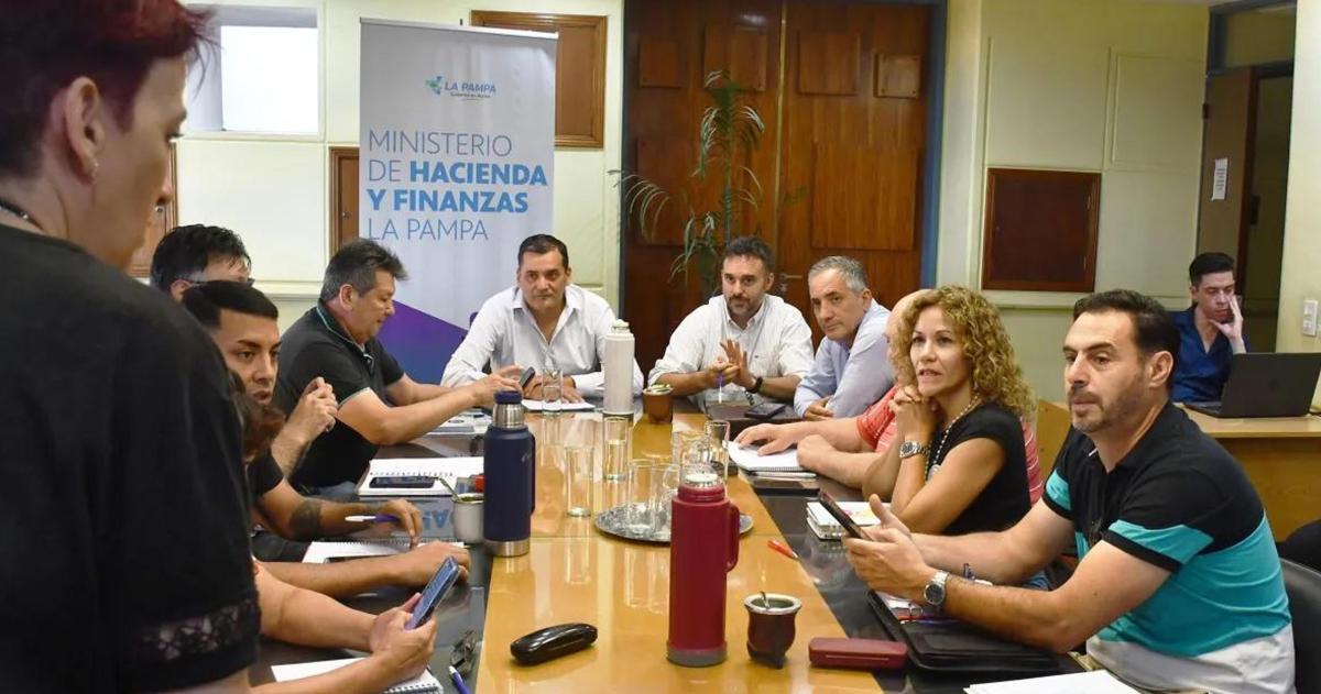 Paritaria estatal- el Gobierno y la Intersindical vuelven a reunirse