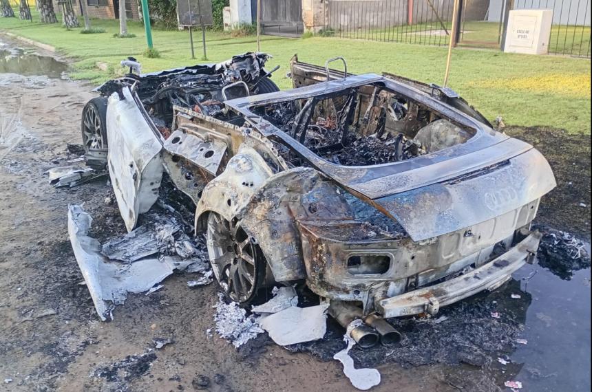  La Agencia de Investigación Científica trabaja sobre la hipótesis de un incendio provocado