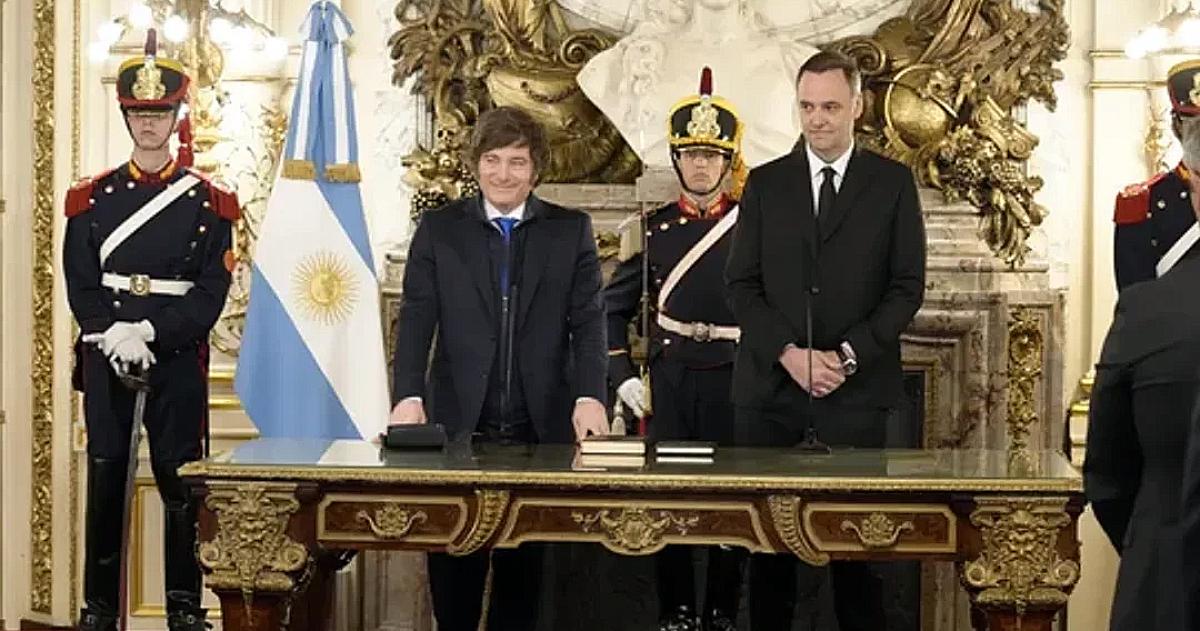 Javier Milei junto a Manuel Adorni