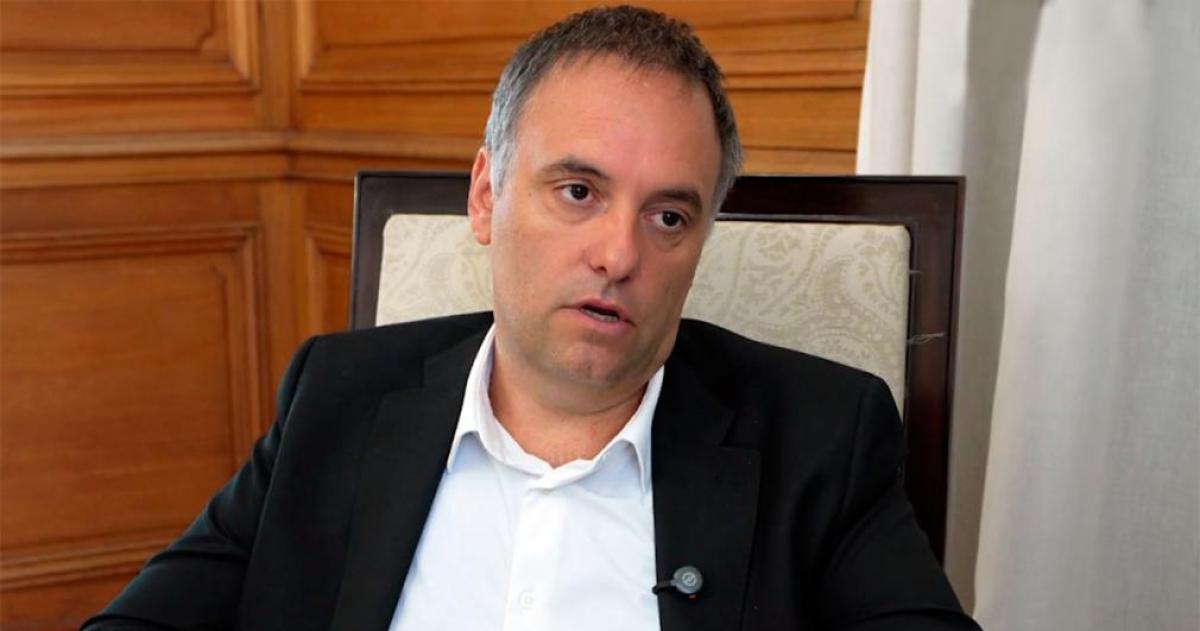 Adorni retrocede tras la poleacutemica por su viaje a EEUU- admite que deslomarse fue una palabra desafortunada