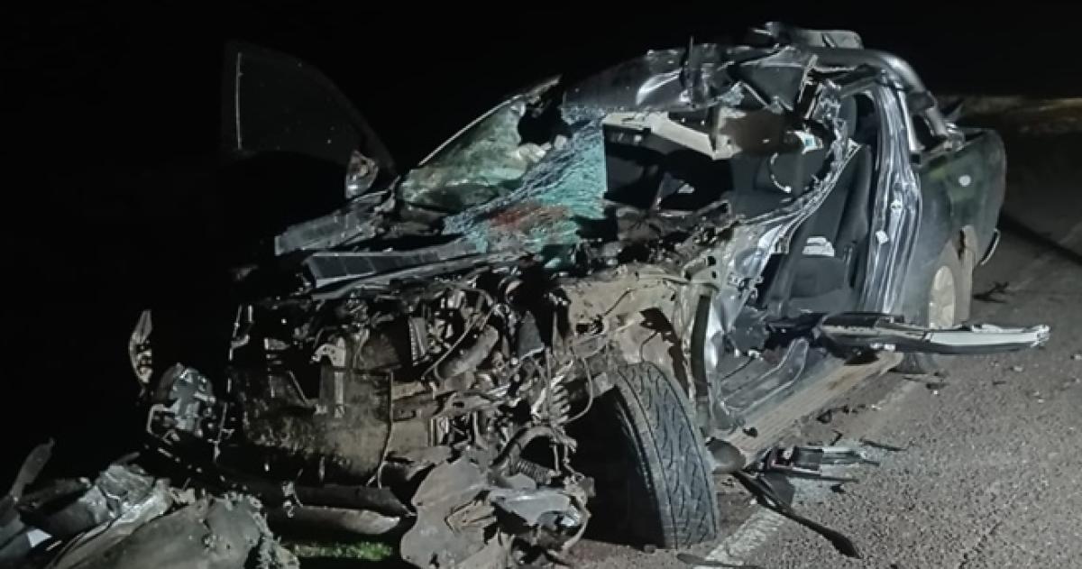 El conductor quedó atrapado dentro del habit�culo