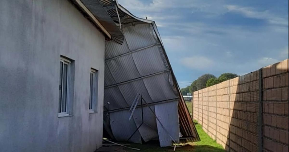 Hubo varias viviendas afectadas por el viento