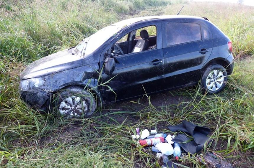 El conductor del auto salió por sus propios medios