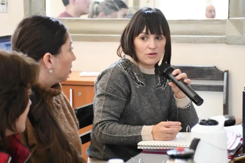 La concejala radical Romina Paci cargó por falta de transparencia contra di N�poli