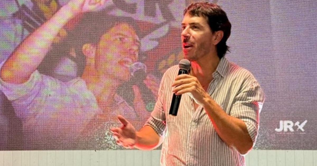 Martín Berhongaray encabezó el acto en el Club Independiente