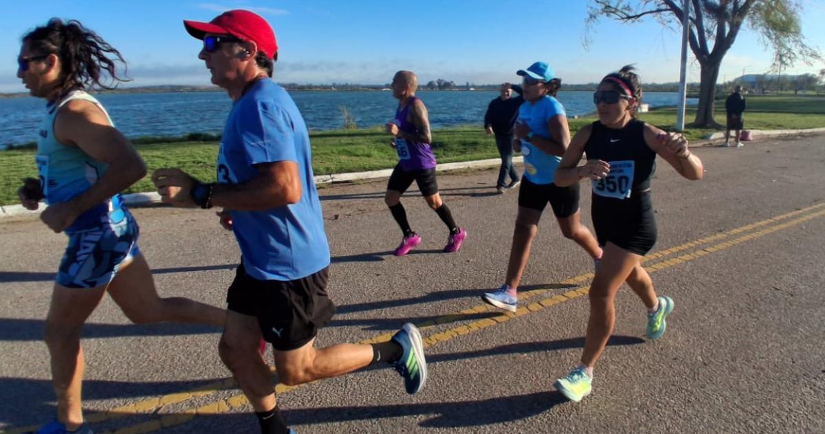 Muntildeoz y Tapieacute en el cierre