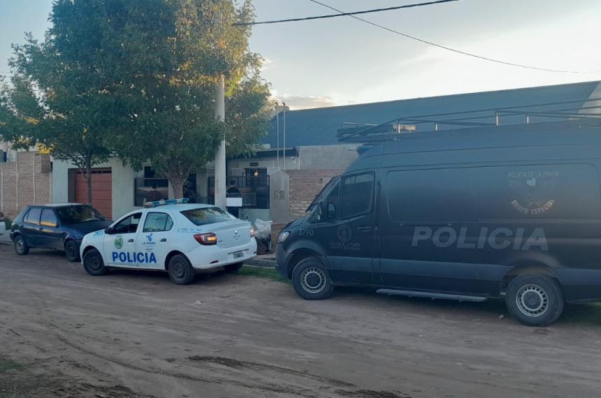 Esto es para vos- lo encantildeonaron en un semaacuteforo y le gatillaron dos veces