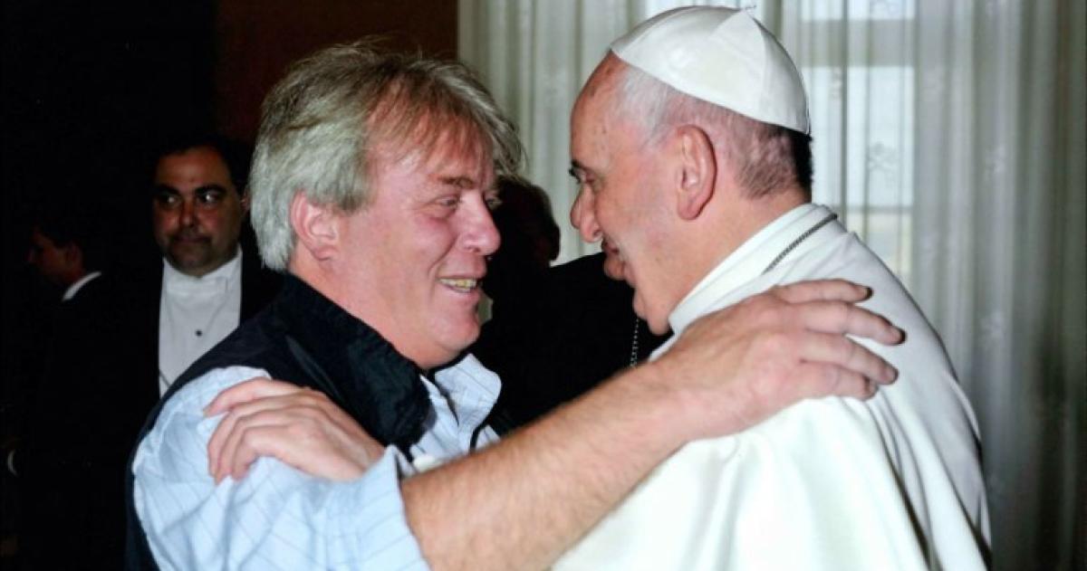 Presentan un libro sobre la relacioacuten entre el Papa Francisco y Gustavo Vera