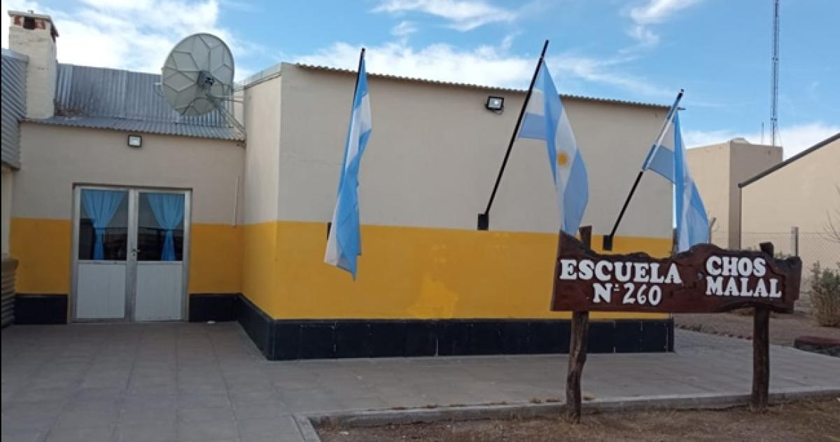 La docente investigada cumple funciones en la Escuela 260 de Chos Malal