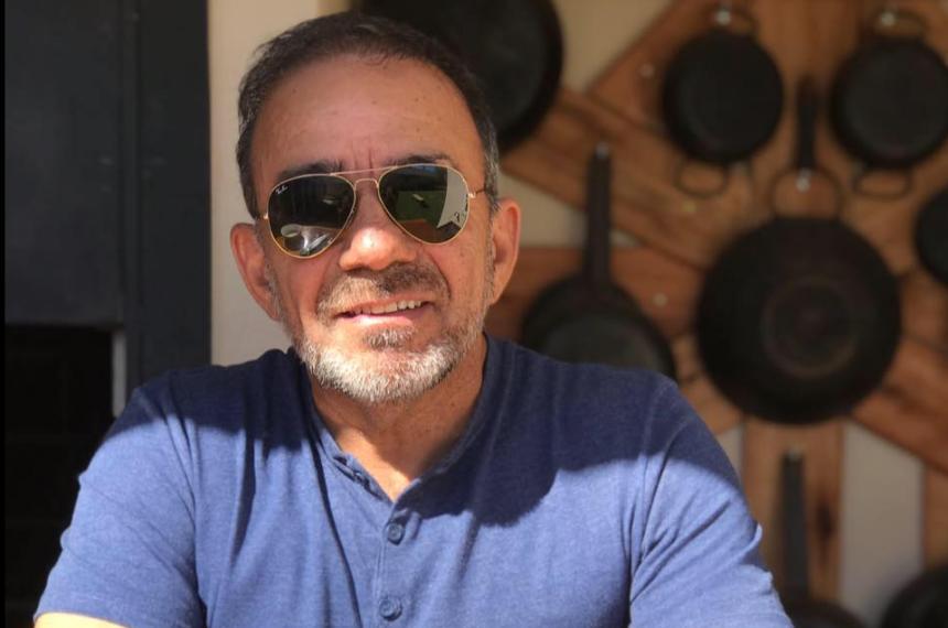 El empresario gastronómico santarroseño Julio Espinosa