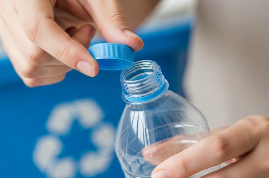 Desarrollaron un meacutetodo para transformar plaacutestico PET en productos para la industria farmaceacuteutica