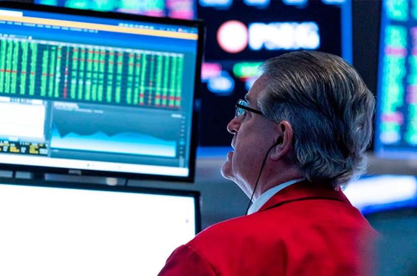 El riesgo paiacutes rompe los 600 puntos y vuelve el temblor- bonos en baja acciones divididas y doacutelar bajo presioacuten