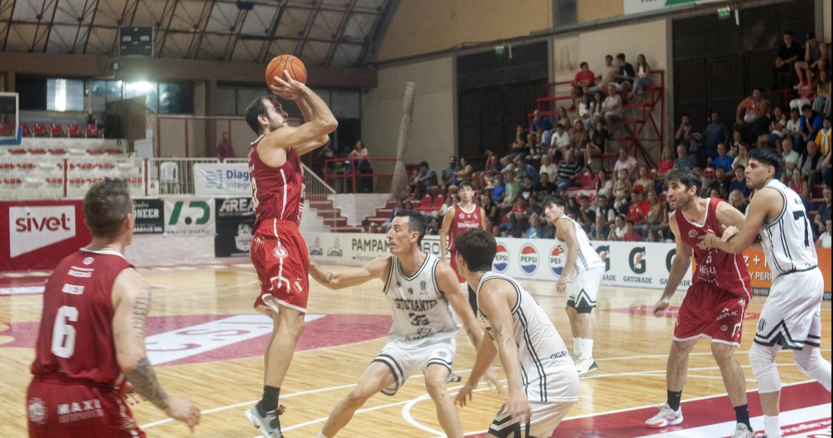 El Rojo sumó su tercera victoria en cadena en el campeonato