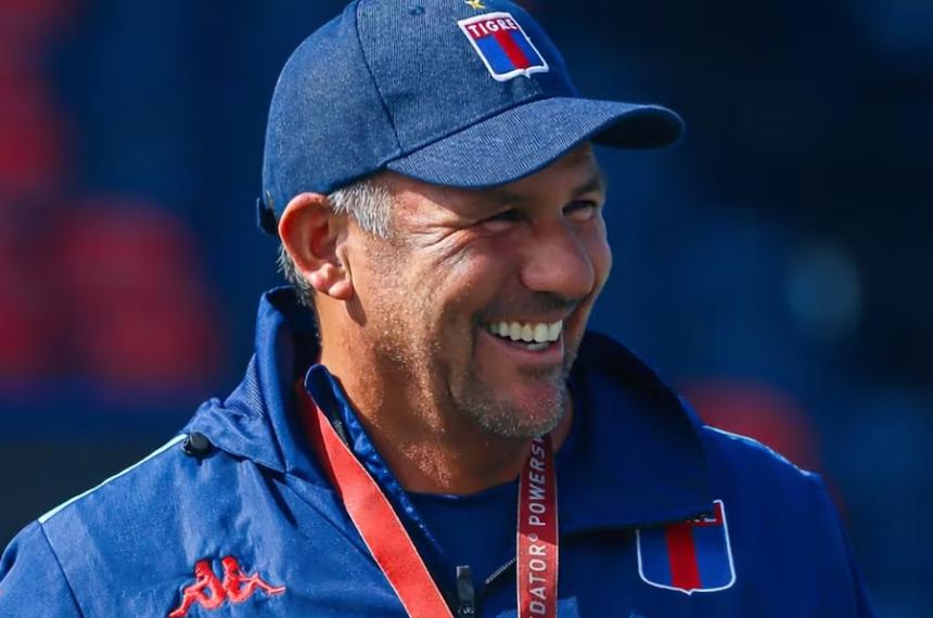 Dos por el torneo local y uno por copa