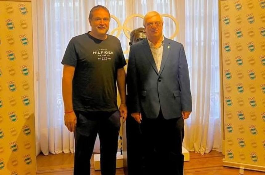 El subsecretario de Deportes de La Pampa junto al presidente del COA
