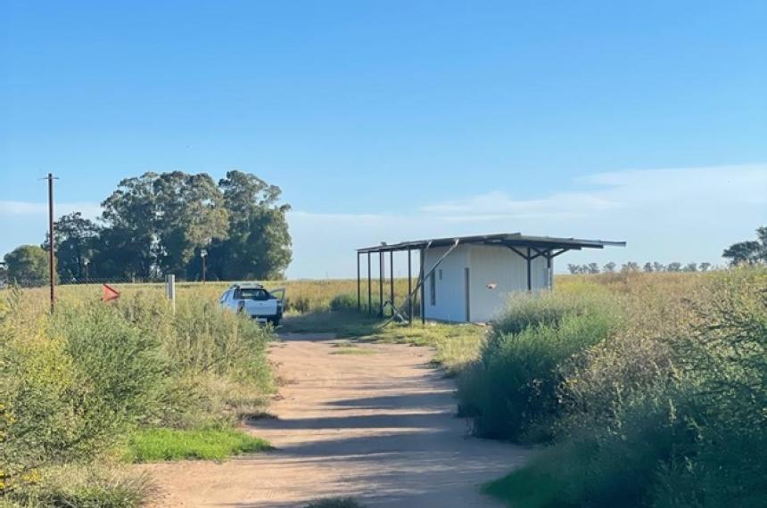 La policía sorprendió a los sospechosos cuando desarmaban una estructura