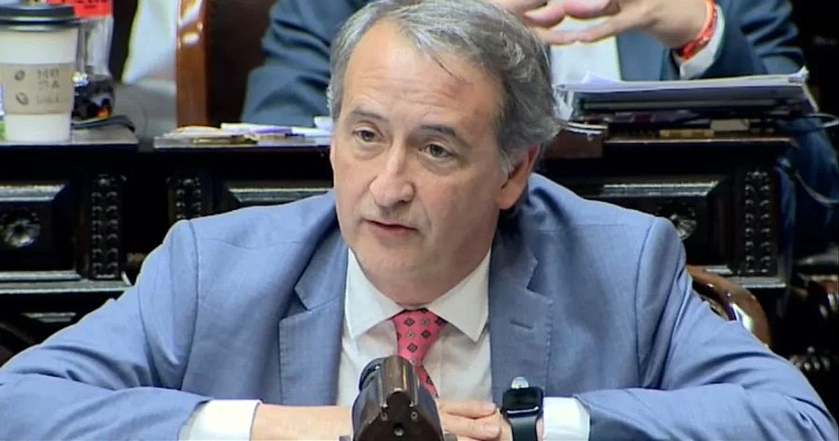 Nicol�s Mayoraz (diputado LLA) presidente de la comisión de Asuntos Constitucionales