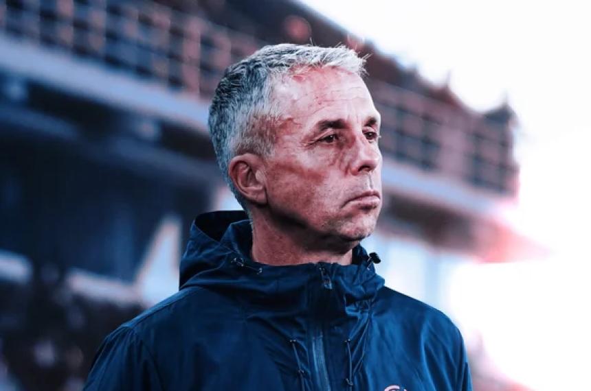 Álvarez de 53 años llega al Ciclón