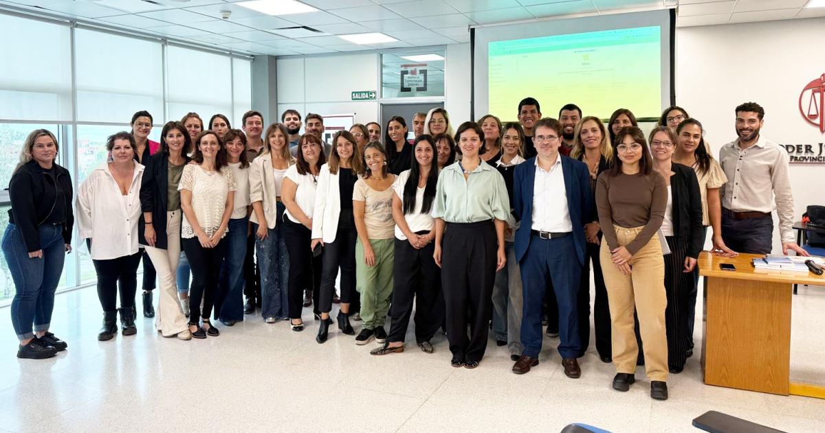 La charla fue realizada por la comunicadora abogada y activista por los derechos de las mujeres Ana Correa