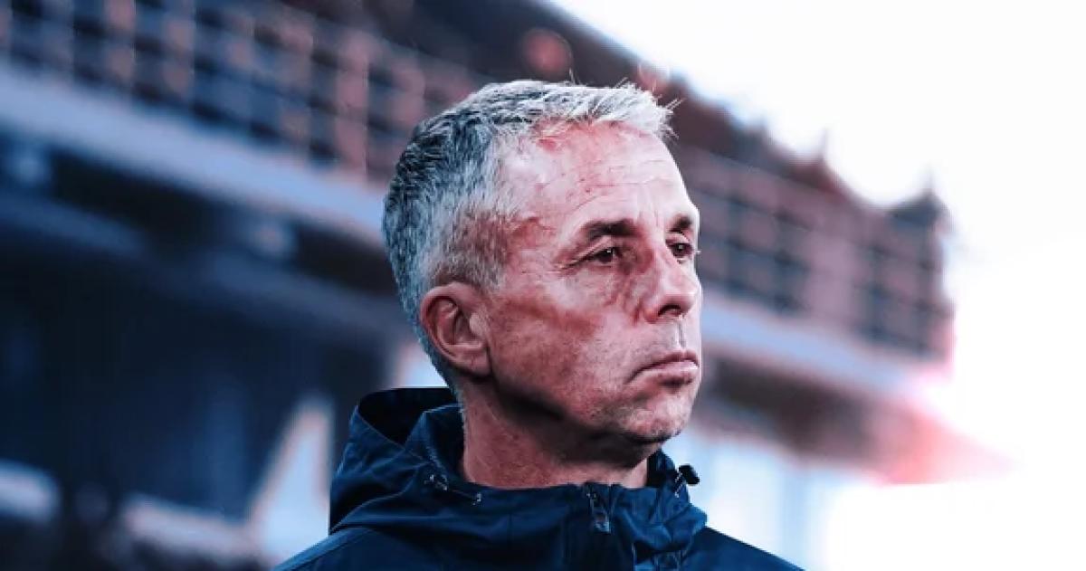 Álvarez de 53 años llega al Ciclón