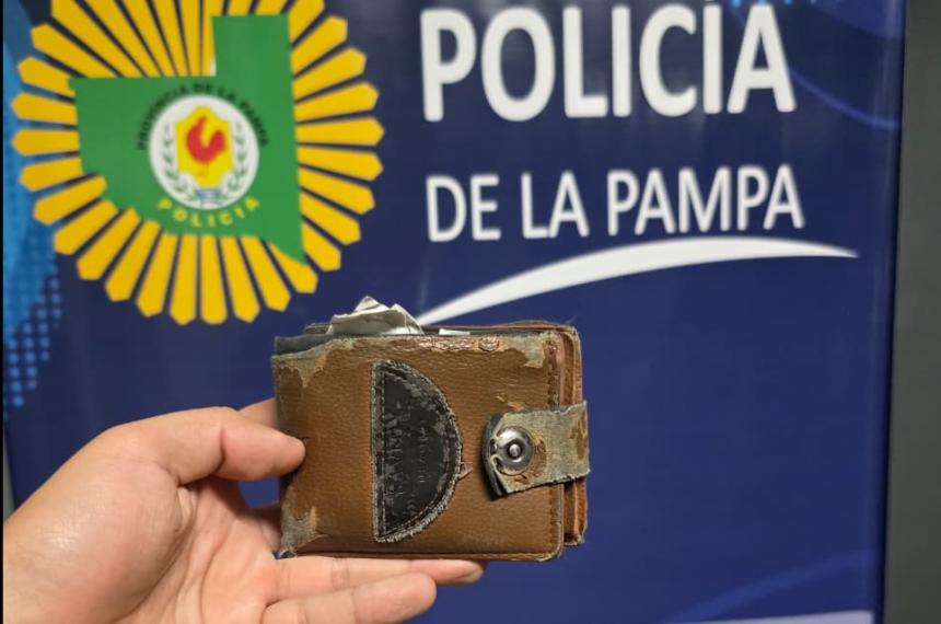 La billetera recuperada por la Seccional Segunda